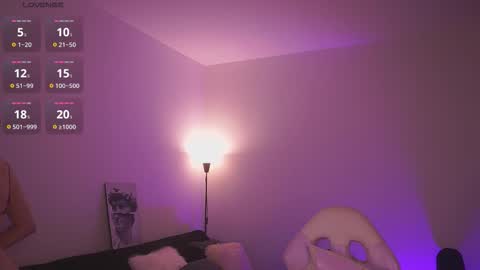 Snapshot of susannamoore chatting on February 25, 2026, 8:29 pm Sus Moore online show from February 25, 2026, 8:29 pm