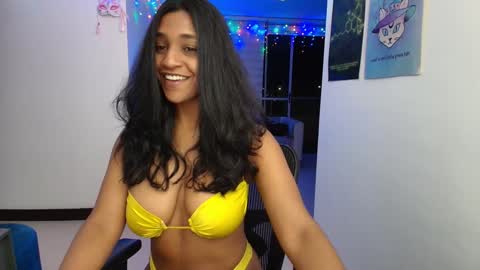 Snapshot of susanrhodes chatting on January 6, 2025, 12:16 am Andrea - Migue online show from January 6, 2025, 12:16 am