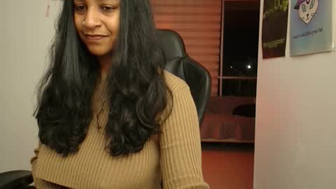 Snapshot of susanrhodes_ chatting on October 18, 2025, 6:26 am Susan Rhodes online show from October 18, 2025, 6:26 am