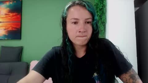 Snapshot of susi_bluee chatting on March 5, 2026, 10:06 pm Susi online show from March 5, 2026, 10:06 pm