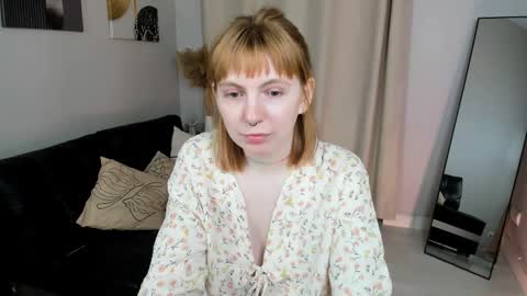 Snapshot of susie_miu chatting on March 6, 2026, 6:43 am SUSIE 3 online show from March 6, 2026, 6:43 am