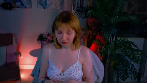 Snapshot of susie_miu chatting on March 17, 2026, 5:44 am SUSIE 3 online show from March 17, 2026, 5:44 am