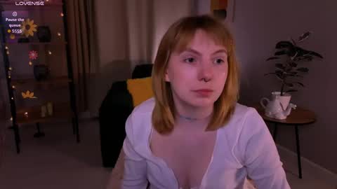 Snapshot of susie_miu chatting on April 24, 2026, 9:06 pm SUSIE 3 online show from April 24, 2026, 9:06 pm
