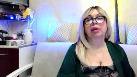 SusiexNoreen online show from March 10, 2026, 2:16 am