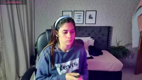   online show from January 4, 2025, 12:27 pm