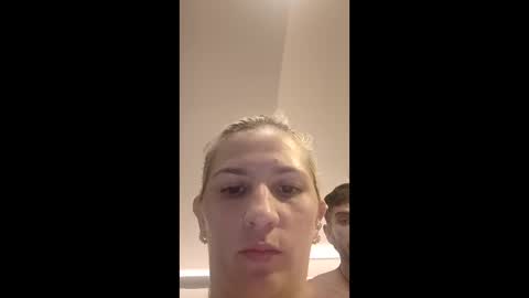 sussy  leo online show from December 17, 2025, 5:46 am