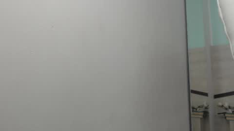 sussy leon online show from December 4, 2024, 12:36 pm