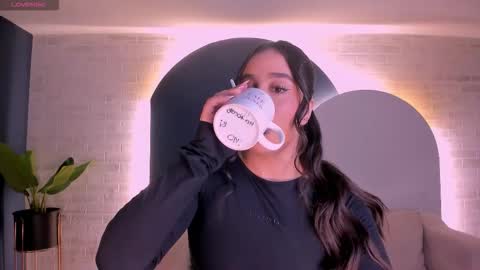 Snapshot of sussybell_ chatting on January 7, 2026, 3:20 am Sussy Bell online show from January 7, 2026, 3:20 am