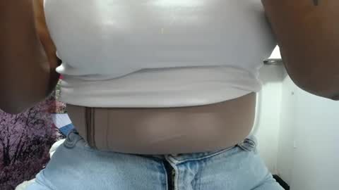 Snapshot of susy_perverttt chatting on April 18, 2026, 4:22 pm susy_perverttt online show from April 18, 2026, 4:22 pm