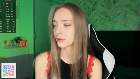 Jessica online show from November 24, 2025, 5:23 pm