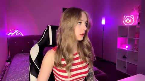 Snapshot of susyschuerholz chatting on March 8, 2026, 8:23 pm Jessica online show from March 8, 2026, 8:23 pm