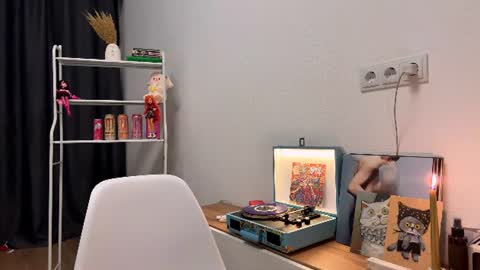 Snapshot of susyschuerholz chatting on June 16, 2026, 10:12 pm Jessica online show from June 16, 2026, 10:12 pm