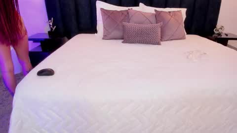 susyy online show from February 8, 2026, 3:43 am