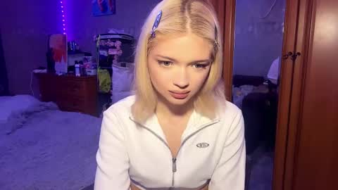 Stacy online show from May 13, 2026, 9:44 pm