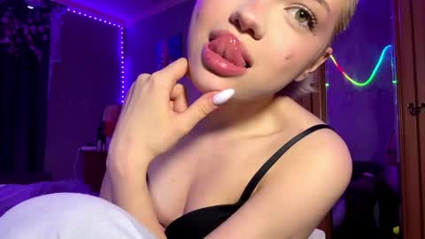Stacy online show from May 16, 2026, 12:07 am