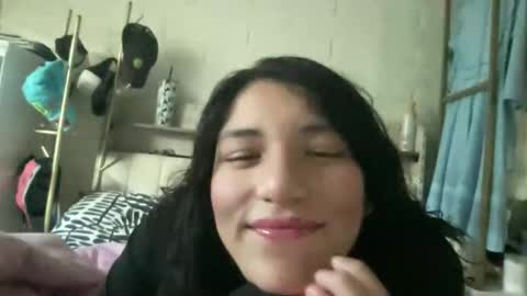 Suzy online show from November 15, 2025, 7:54 pm