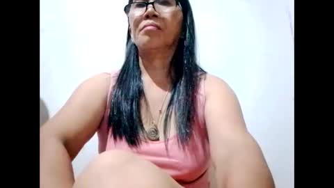 Snapshot of suzzie_hot chatting on December 26, 2024, 9:47 pm suzzie_hot online show from December 26, 2024, 9:47 pm