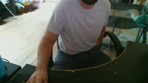 Snapshot of swals chatting on December 9, 2024, 3:44 pm Swals online show from December 9, 2024, 3:44 pm