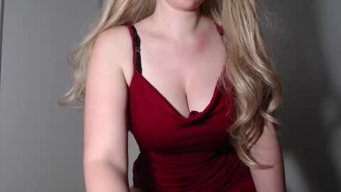 Snapshot of sweat_mia chatting on September 10, 2025, 7:52 am sweat_mia online show from September 10, 2025, 7:52 am