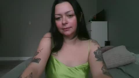 Snapshot of sweatymommy chatting on September 26, 2025, 8:02 pm Nelly online show from September 26, 2025, 8:02 pm