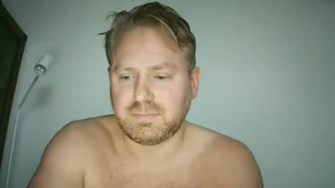 swedishstripper online show from November 5, 2025, 8:42 pm