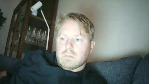 swedishstripper online show from December 14, 2025, 12:10 pm