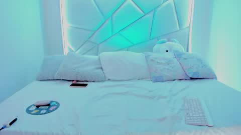 Snapshot of sweeetcruvyx chatting on September 30, 2025, 2:27 am Nikki model independent online show from September 30, 2025, 2:27 am