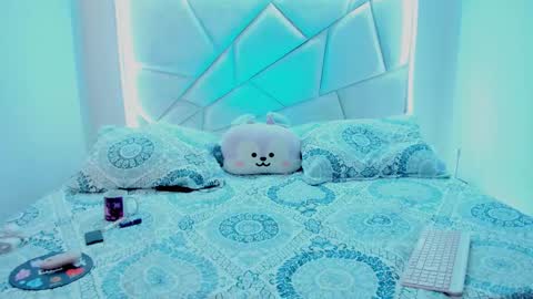 Snapshot of sweeetcruvyx chatting on November 25, 2025, 2:00 am Nikki model independent online show from November 25, 2025, 2:00 am