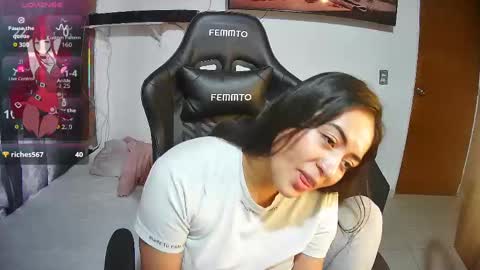 Snapshot of sweet10salome chatting on October 25, 2025, 2:13 pm sweet10salome online show from October 25, 2025, 2:13 pm