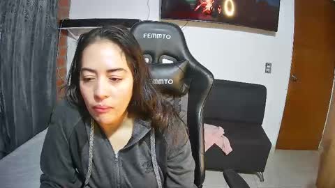 Snapshot of sweet10salome chatting on October 27, 2025, 12:20 pm sweet10salome online show from October 27, 2025, 12:20 pm