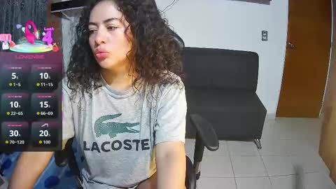 Snapshot of sweet10salome chatting on November 23, 2025, 11:43 am sweet10salome online show from November 23, 2025, 11:43 am