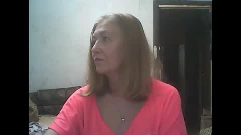 sweet4blonde67 online show from June 11, 2026, 3:21 pm