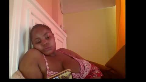 sweet52537 online show from November 19, 2025, 10:04 am