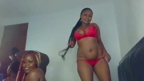 sweet_22ass online show from December 16, 2025, 10:09 am