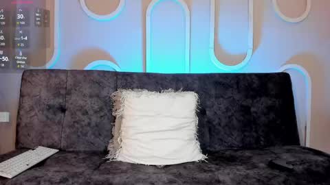 alessandre online show from May 25, 2026, 7:42 pm