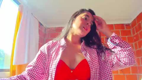 sweet and hot alaia online show from October 12, 2025, 9:25 pm