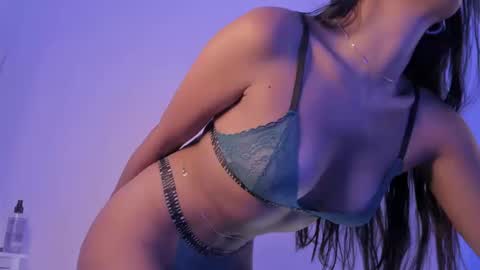 Snapshot of sweet_and_wild05 chatting on September 23, 2025, 6:22 pm Julieta online show from September 23, 2025, 6:22 pm