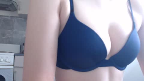 Snapshot of sweet_baby_kate chatting on October 7, 2025, 8:00 am Kate and Erica online show from October 7, 2025, 8:00 am