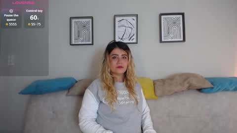 Snapshot of sweet_bella_valery_ chatting on February 9, 2026, 10:36 pm Bella Valery online show from February 9, 2026, 10:36 pm