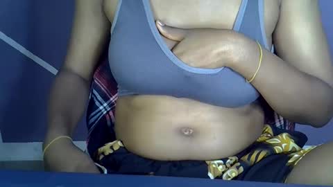 Snapshot of sweet_berry31 chatting on September 26, 2025, 7:12 am baby girl online show from September 26, 2025, 7:12 am