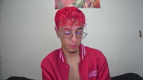 sweet_boy2224 online show from November 26, 2025, 9:16 pm