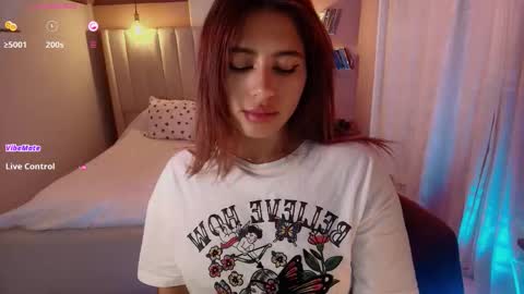 Snapshot of sweet_cami1 chatting on November 10, 2025, 4:22 am Camila online show from November 10, 2025, 4:22 am