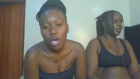 Camila online show from October 21, 2025, 10:10 pm