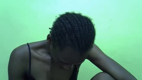 Snapshot of sweet_candie01 chatting on December 16, 2025, 3:06 pm sweet_candie01 online show from December 16, 2025, 3:06 pm