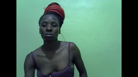 Snapshot of sweet_candie01 chatting on January 16, 2026, 4:00 pm sweet_candie01 online show from January 16, 2026, 4:00 pm