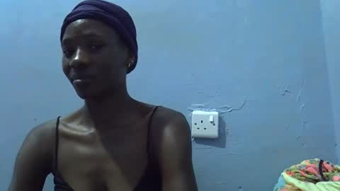 Snapshot of sweet_candie01 chatting on March 31, 2026, 5:52 am sweet_candie01 online show from March 31, 2026, 5:52 am