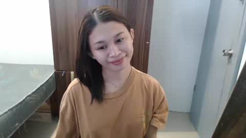 Snapshot of sweet_cassyxx chatting on April 8, 2026, 8:47 am sweet_cassyxx online show from April 8, 2026, 8:47 am