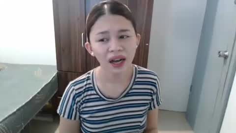 Snapshot of sweet_cassyxx chatting on April 23, 2026, 3:52 am sweet_cassyxx online show from April 23, 2026, 3:52 am