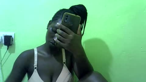 Snapshot of sweet_cherie1 chatting on February 12, 2026, 5:30 pm sweet_cherie1 online show from February 12, 2026, 5:30 pm