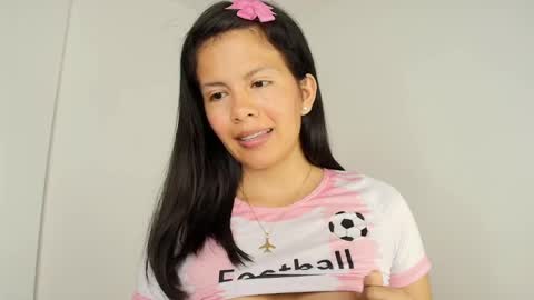 sweet_dania_ online show from February 1, 2025, 8:08 am